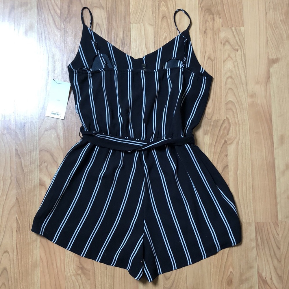 Romper - Picture 4 of 5